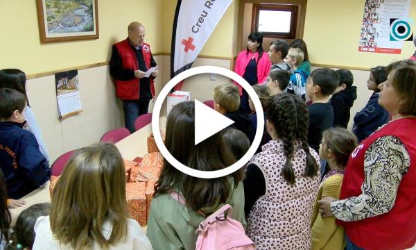 Nova acció solidària entre l'escola Abel Ferrater i el Punt d'Atenció de la Creu Roja